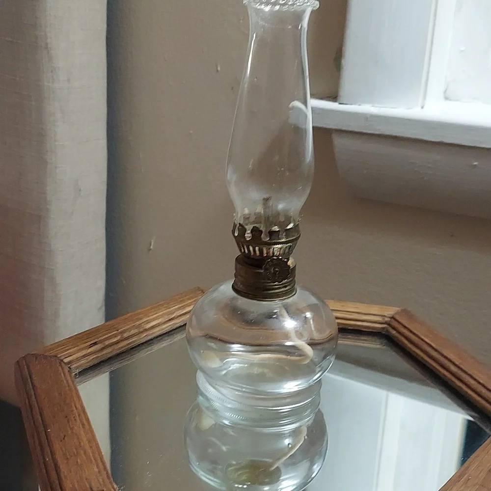 8 inch Lamplight Farms #2 Oil Lamp Clear Glass Ball Made In Italy